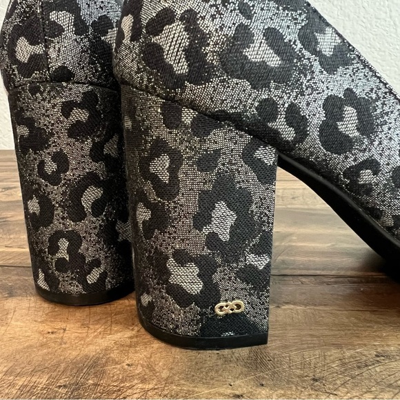 Cole Haan Grand OS Alanna Brocade Metallic Leopard-Print Pumps. Size 8.5. - Picture 8 of 14